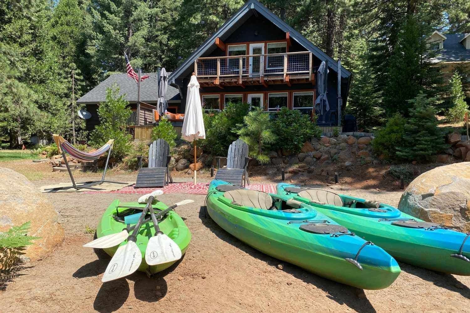 Kayaks along the shore at Lake Almanor
